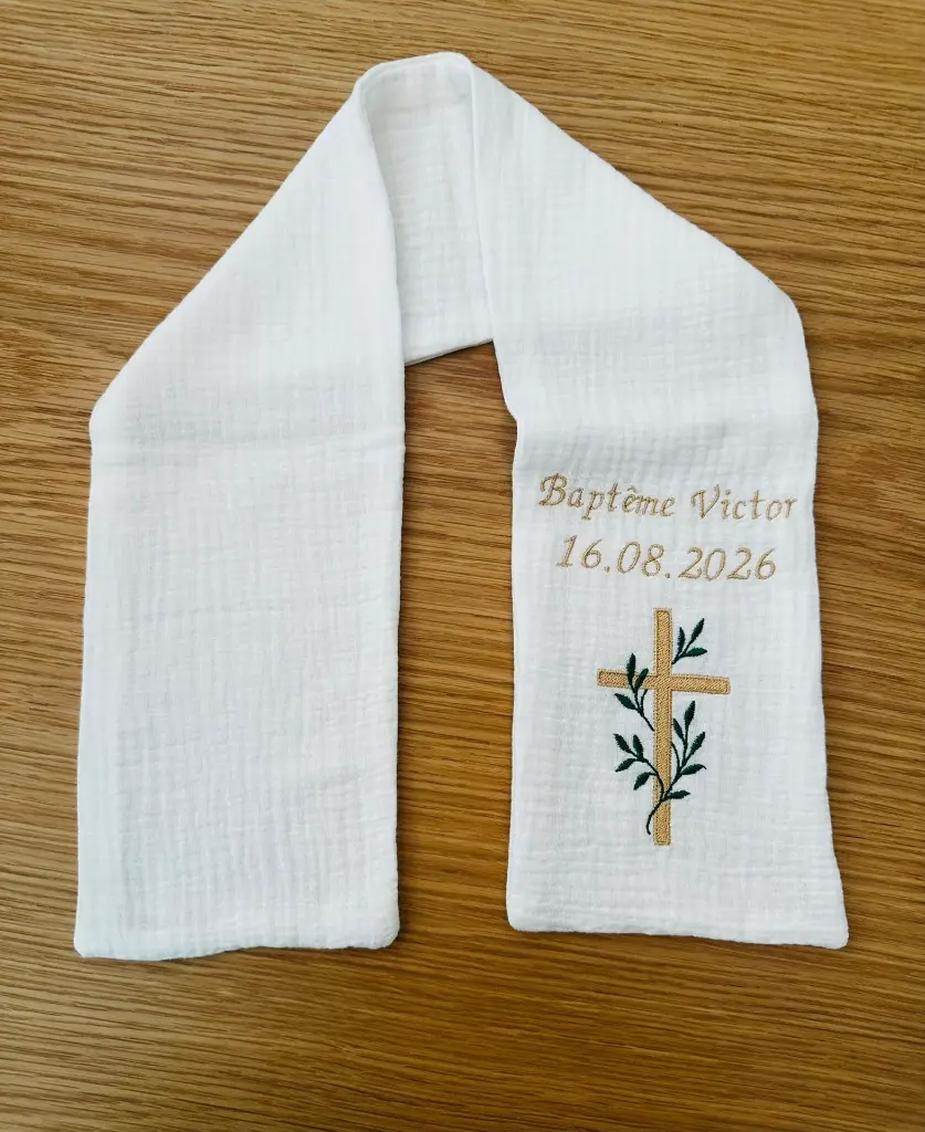écharpe baptème croix.webp