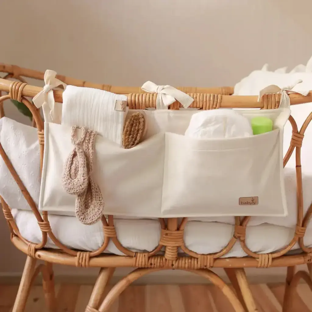 Organisateur de lit bébé en velours - Babyly 