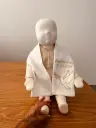 Écharpe de baptême personnalisée en gaze de coton blanche avec broderie prénom et date.