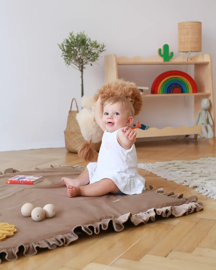 Tapis de jeu en velours rembourré avec volants - beige / rose – Babyly