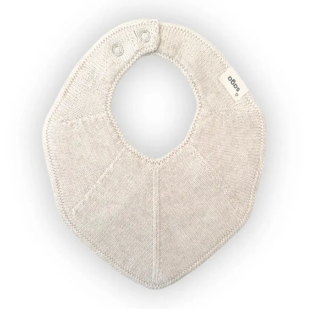 Bavoir tricoté pour bébé en coton biologique Ivoire - Saga Copenhagen  