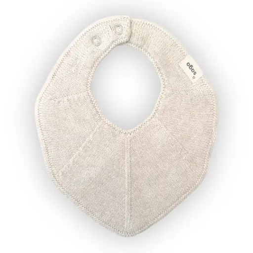 Bavoir tricoté pour bébé en coton biologique Ivoire - Saga Copenhagen  